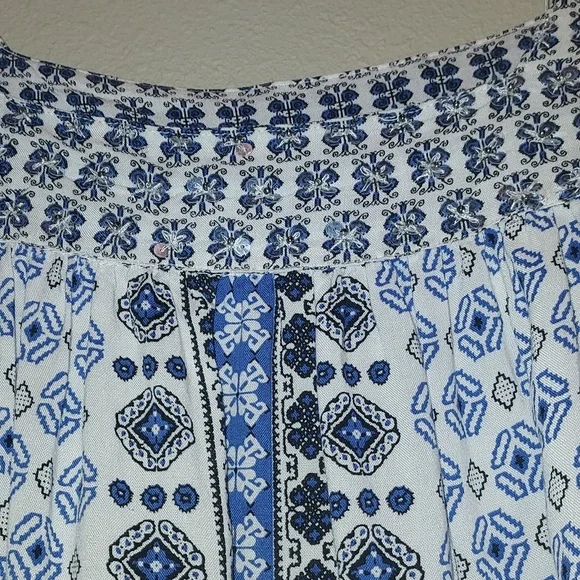 Intro Blouse - Picture 2 of 10